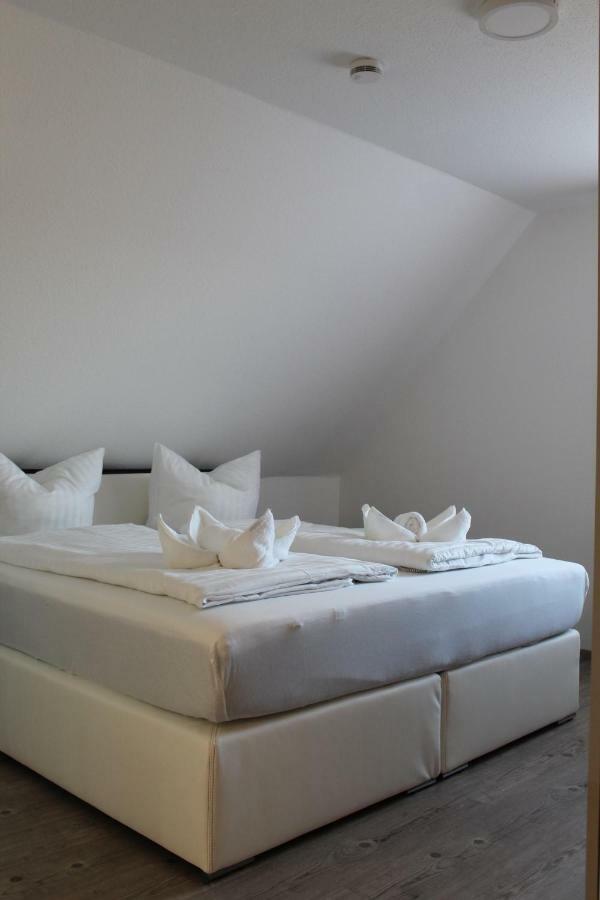 Hotel Gastehaus Hubertushof - 24H Check-In Hausen  Exterior foto